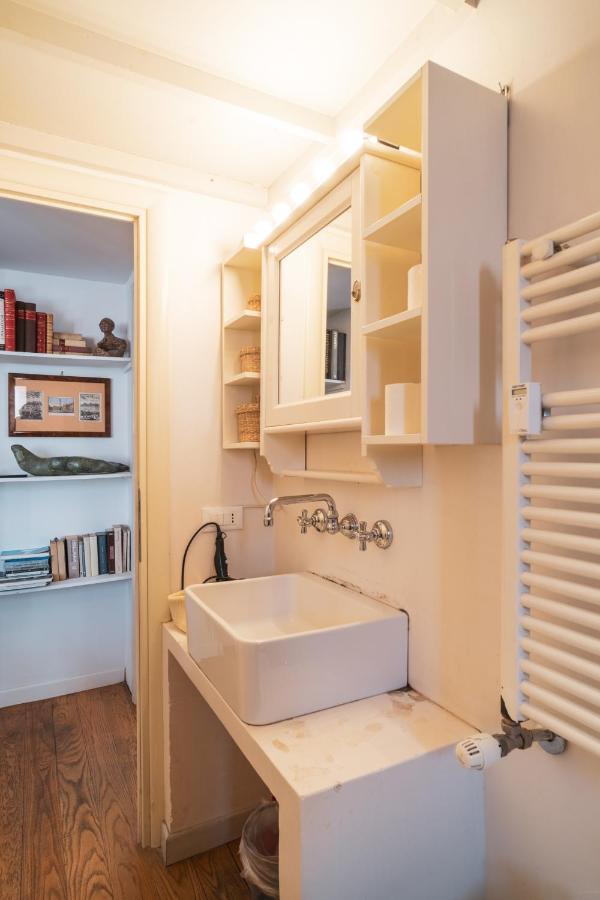 Sunnytestaccio Apartment Rom